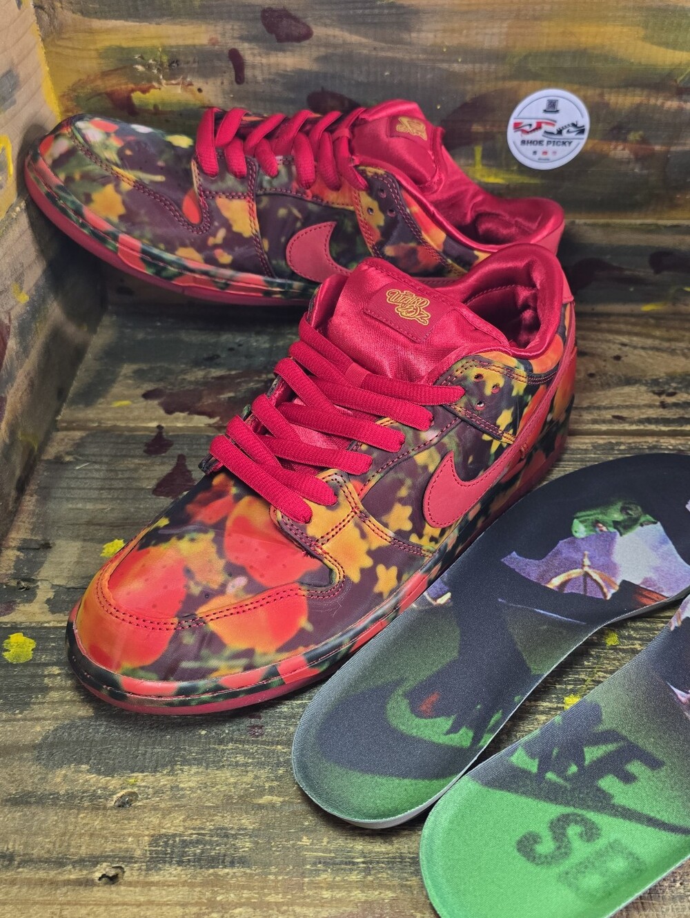 Nike SB Dunk Low Men's Size 11 Wizard of Oz Poppy Field FZ1291 600 Brand New